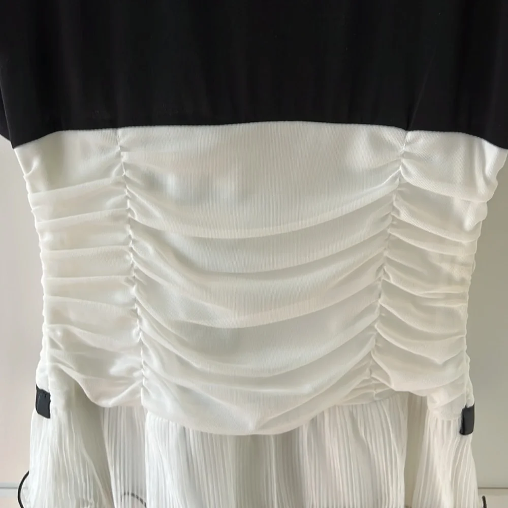 Black and white Dress with faux cardigan by BCX size 16 - Picture 6 of 8